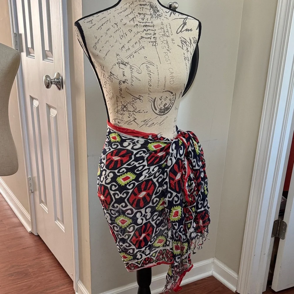 Vera Bradley bold scarf